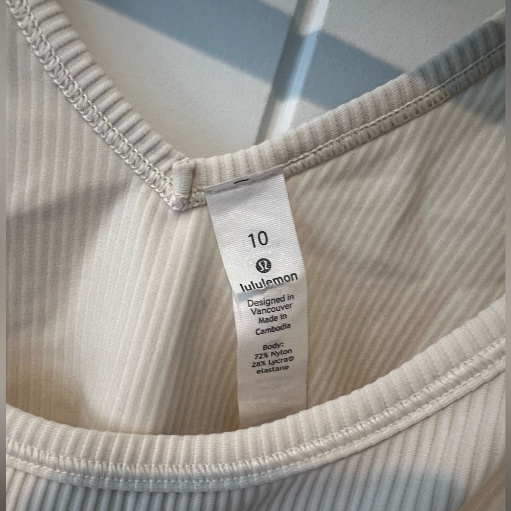 Lululemon Ribbed Bra - Picture 4 of 4